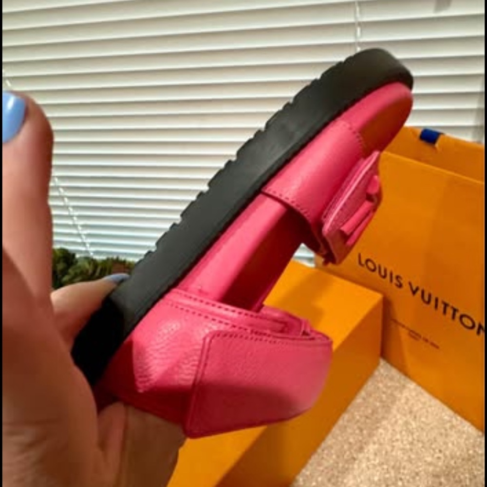 Louis Vuitton Black Rubber Sole Slide - Picture 13 of 17
